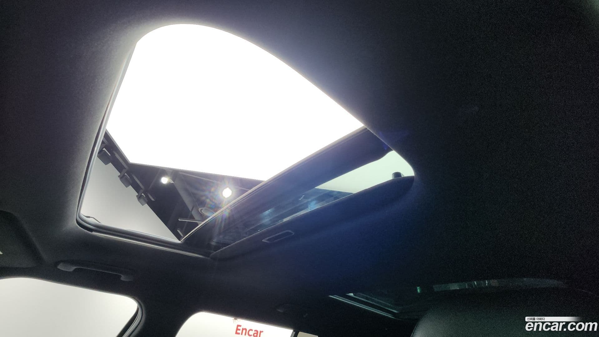 Main__Slider__Photo:Santafe Hyundai 2025.3-17