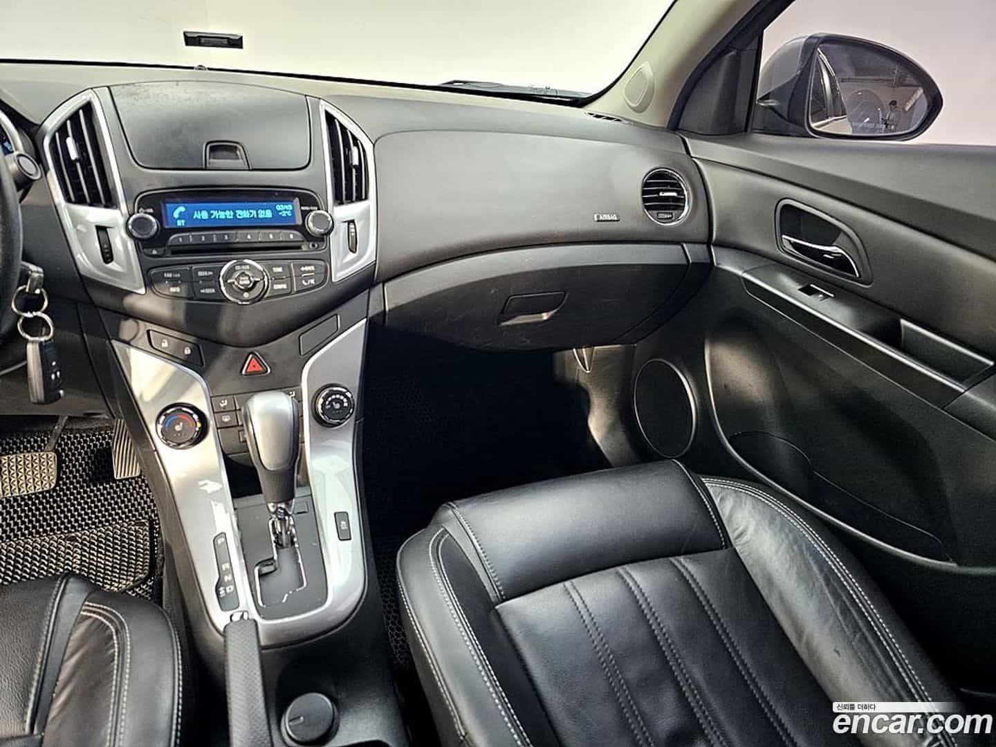 Cruze ChevroletGMDaewoo 2013.2-INNER-010