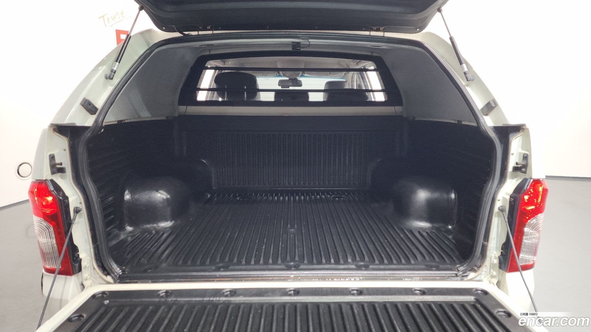 Main__Slider__Photo:KORANDO KG_Mobility_Ssangyong 2015.3-19