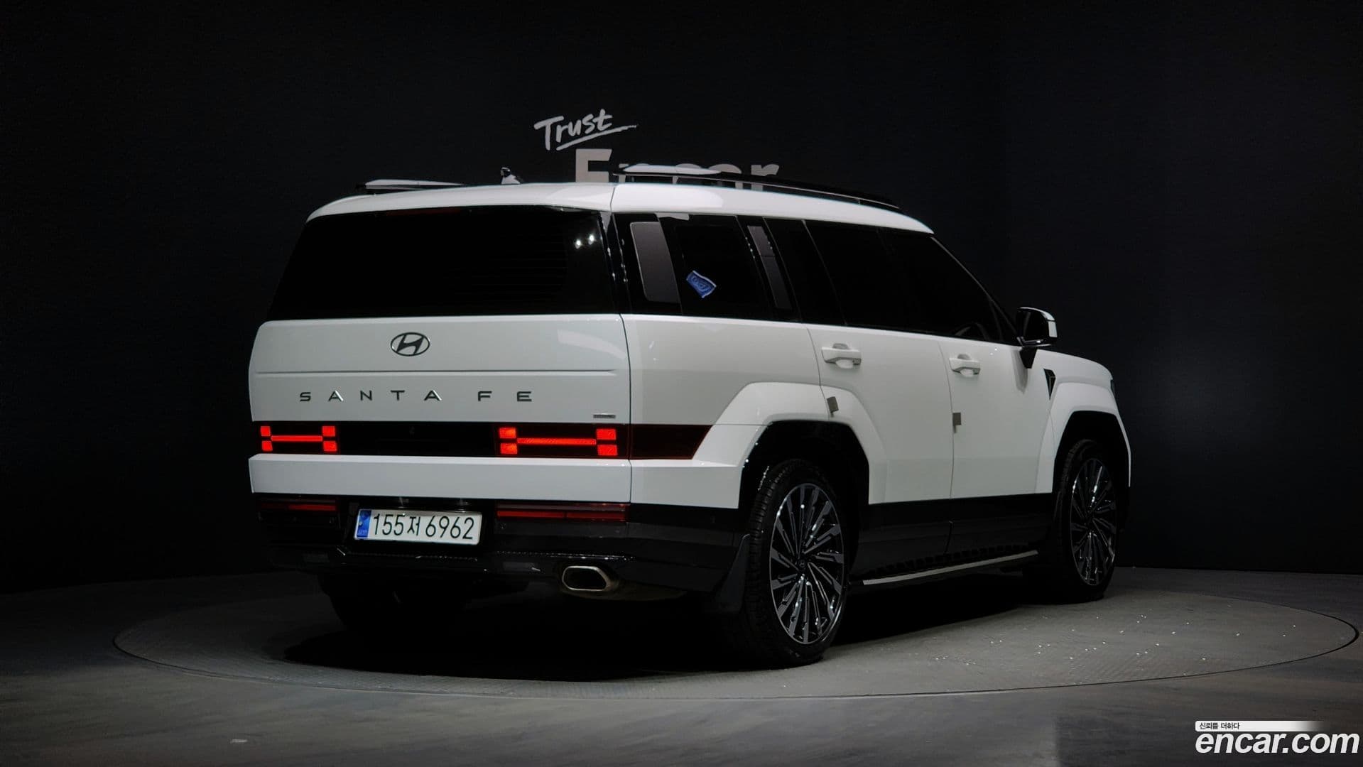 Main__Slider__Photo:Santafe Hyundai 2023.9-1