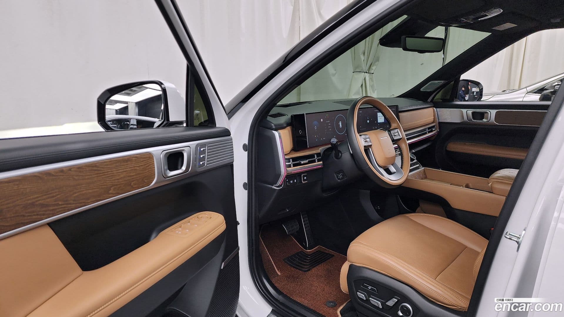 Main__Slider__Photo:Santafe Hyundai 2023.9-9