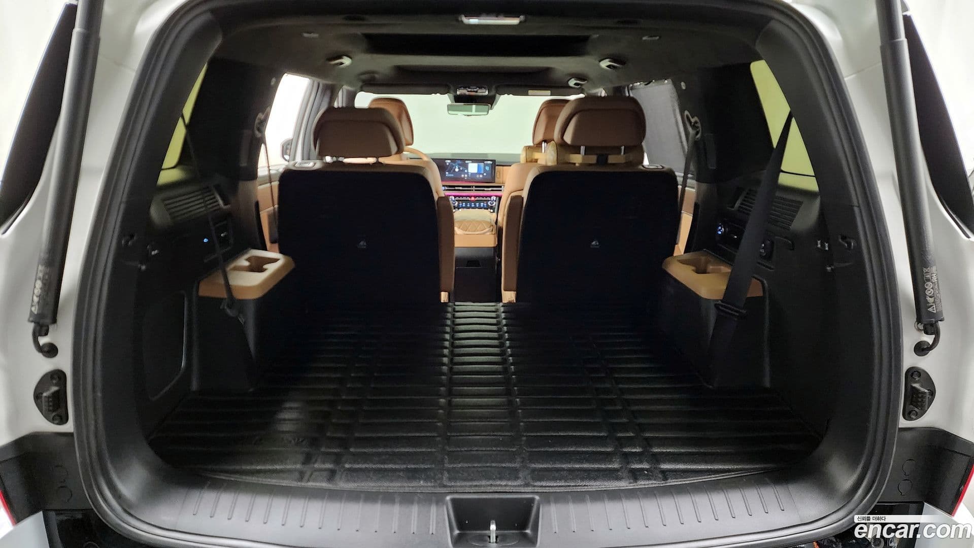 Main__Slider__Photo:Santafe Hyundai 2023.9-19