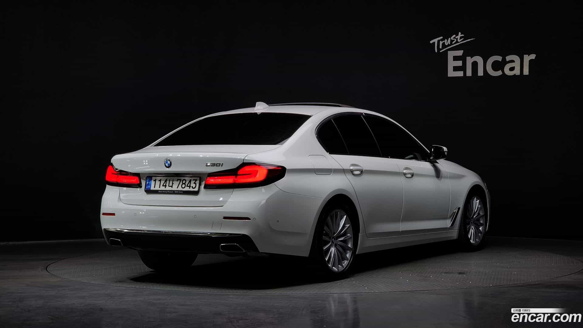 5-Series BMW 2023.4-OUTER-002