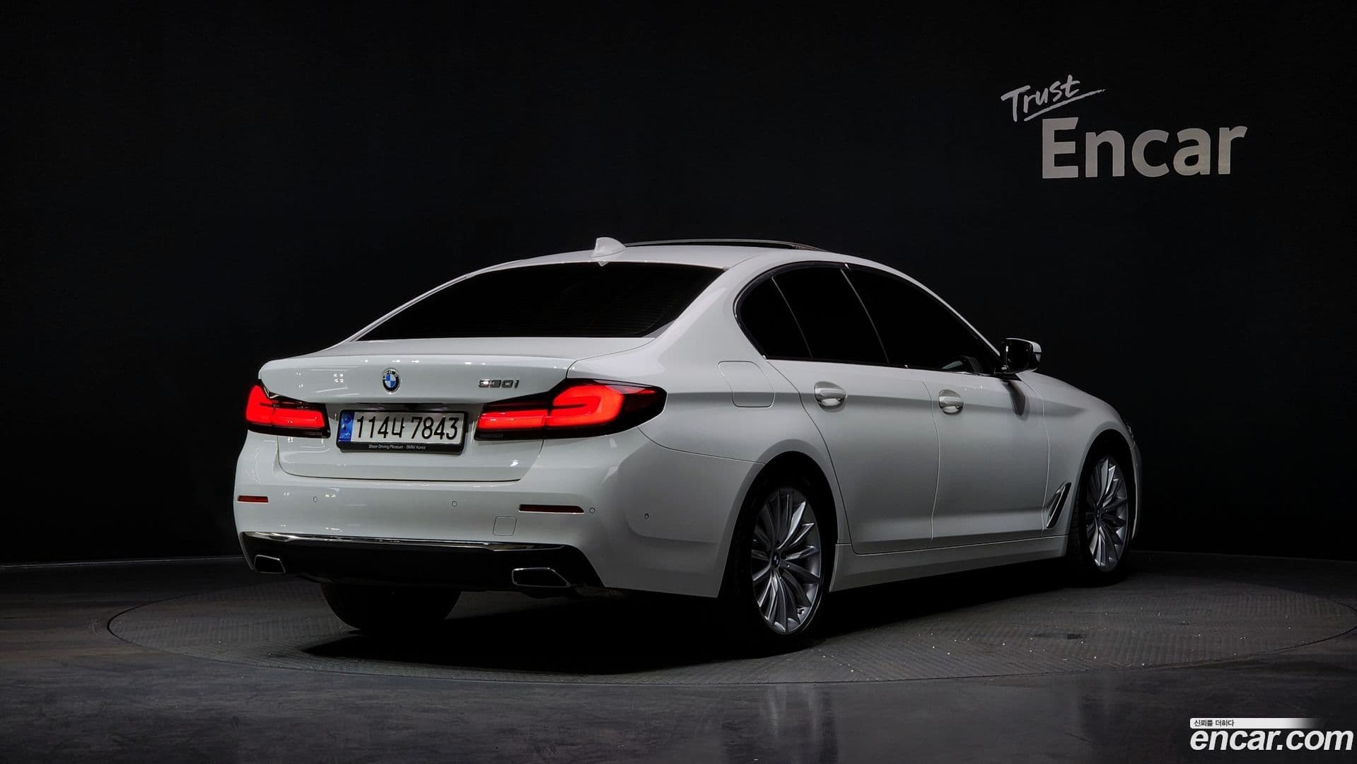 Main__Slider__Photo:5-Series BMW 2023.4-1