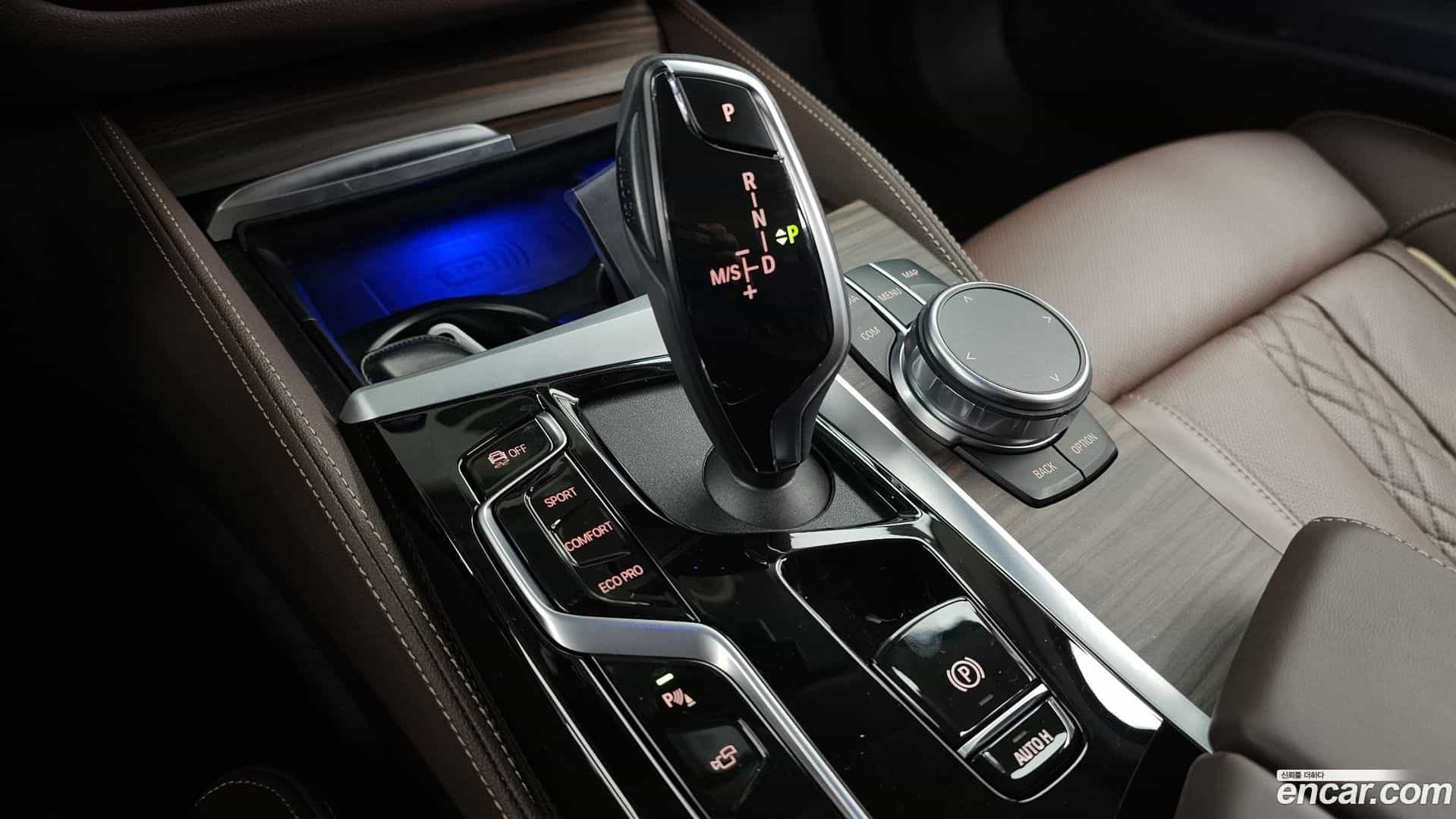 5-Series BMW 2023.4-INNER-009