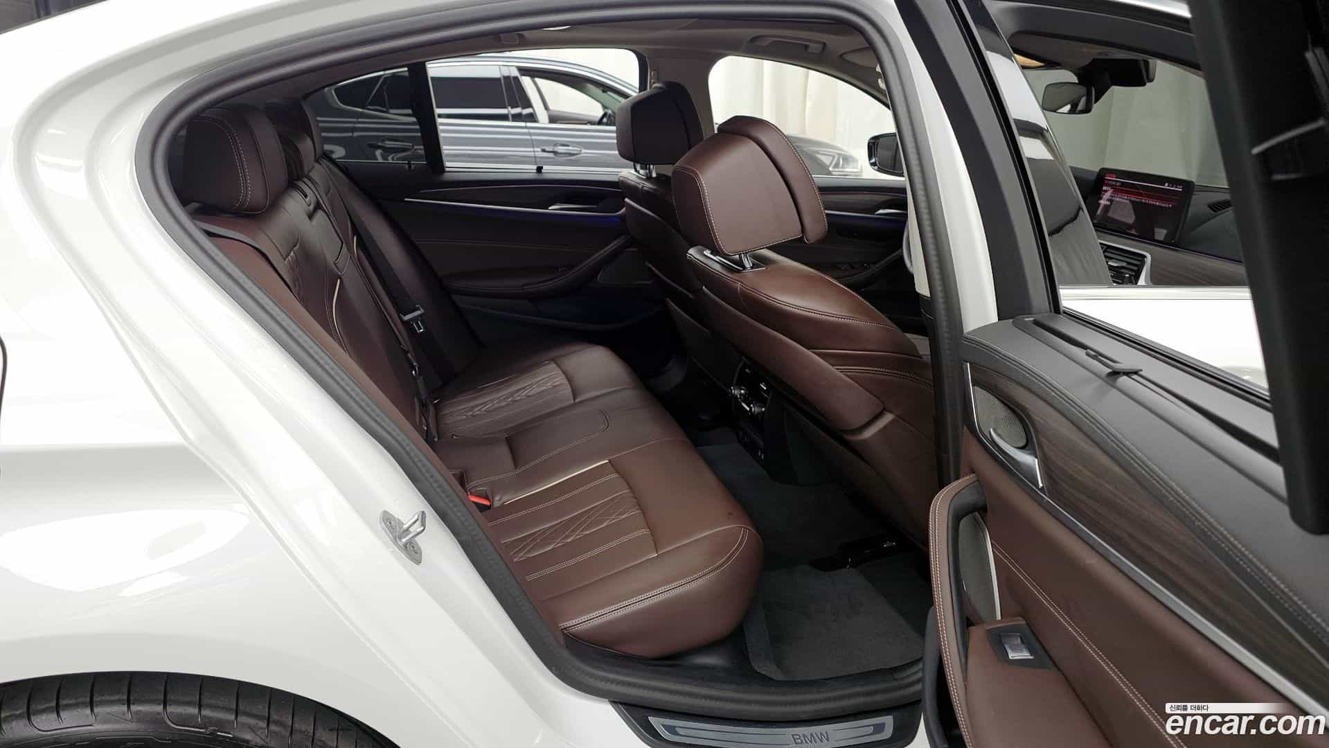 5-Series BMW 2023.4-OPTION-016