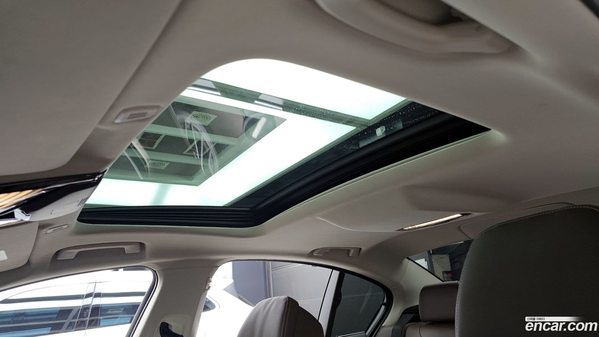 Main__Slider__Photo:5-Series BMW 2023.4-17