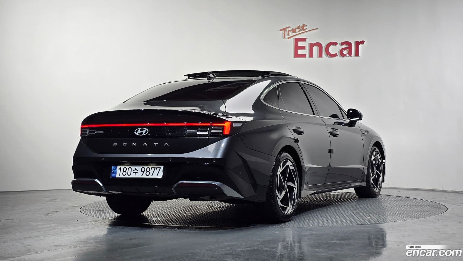 Main__Slider__Photo:Sonata Hyundai 2024.9-1