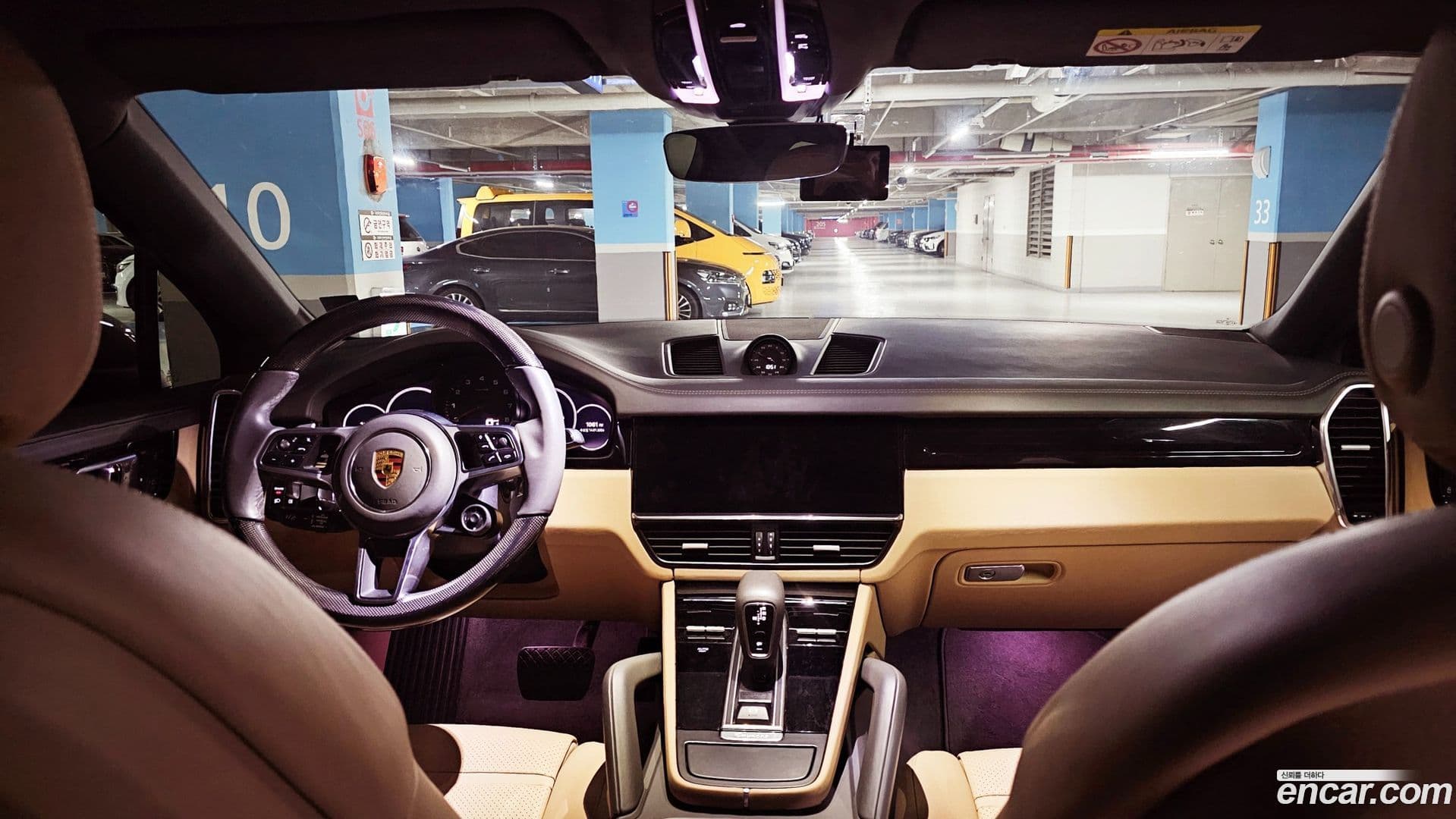 Main__Slider__Photo:Cayenne Porsche 2022.1-9