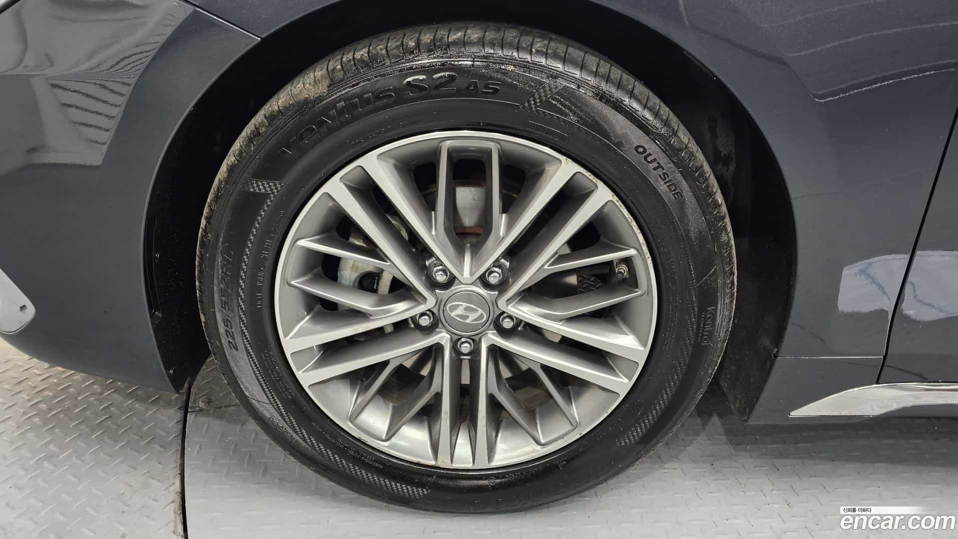 Grandeur Hyundai 2017.4-OUTER-005