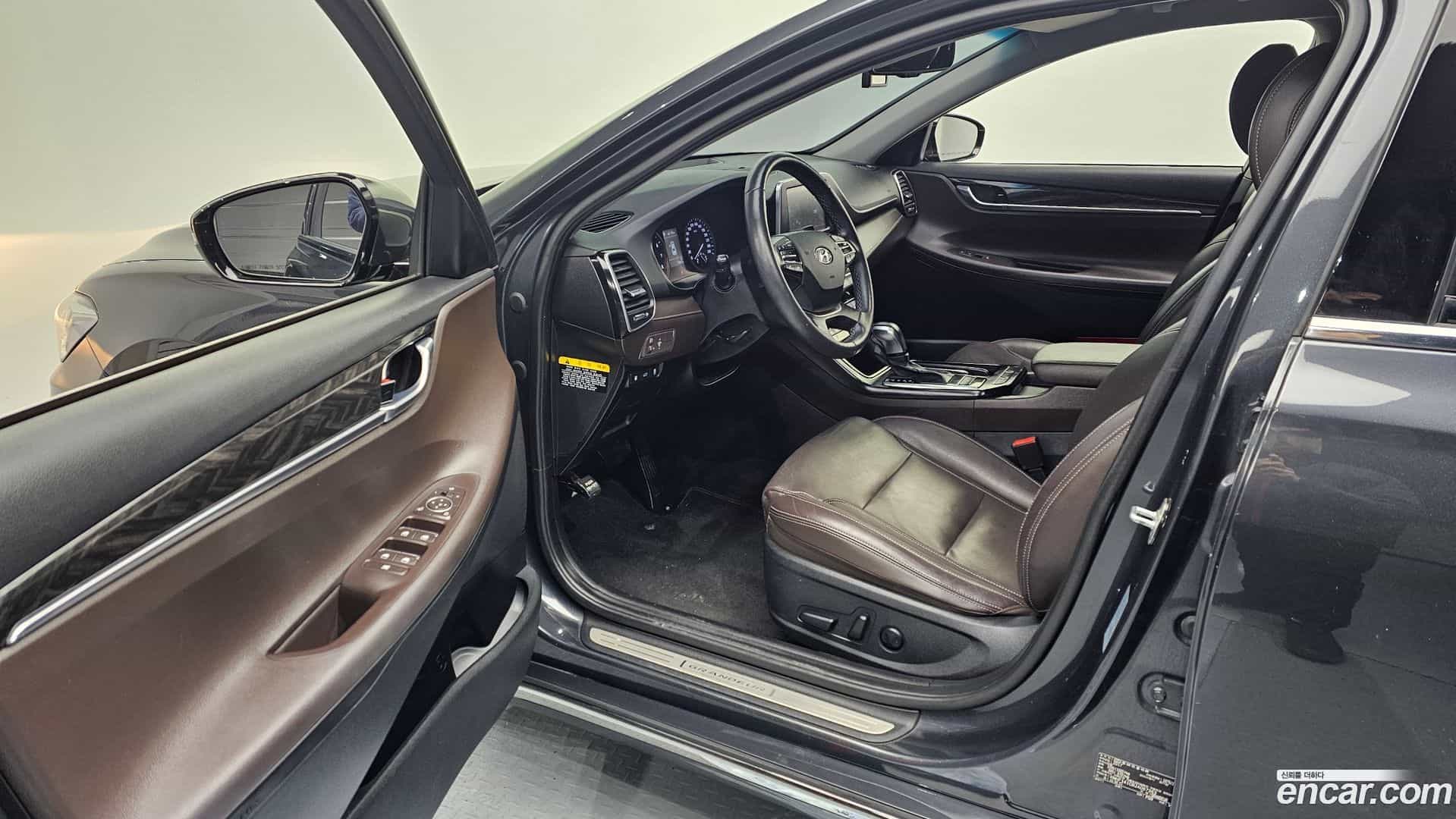 Grandeur Hyundai 2017.4-INNER-010