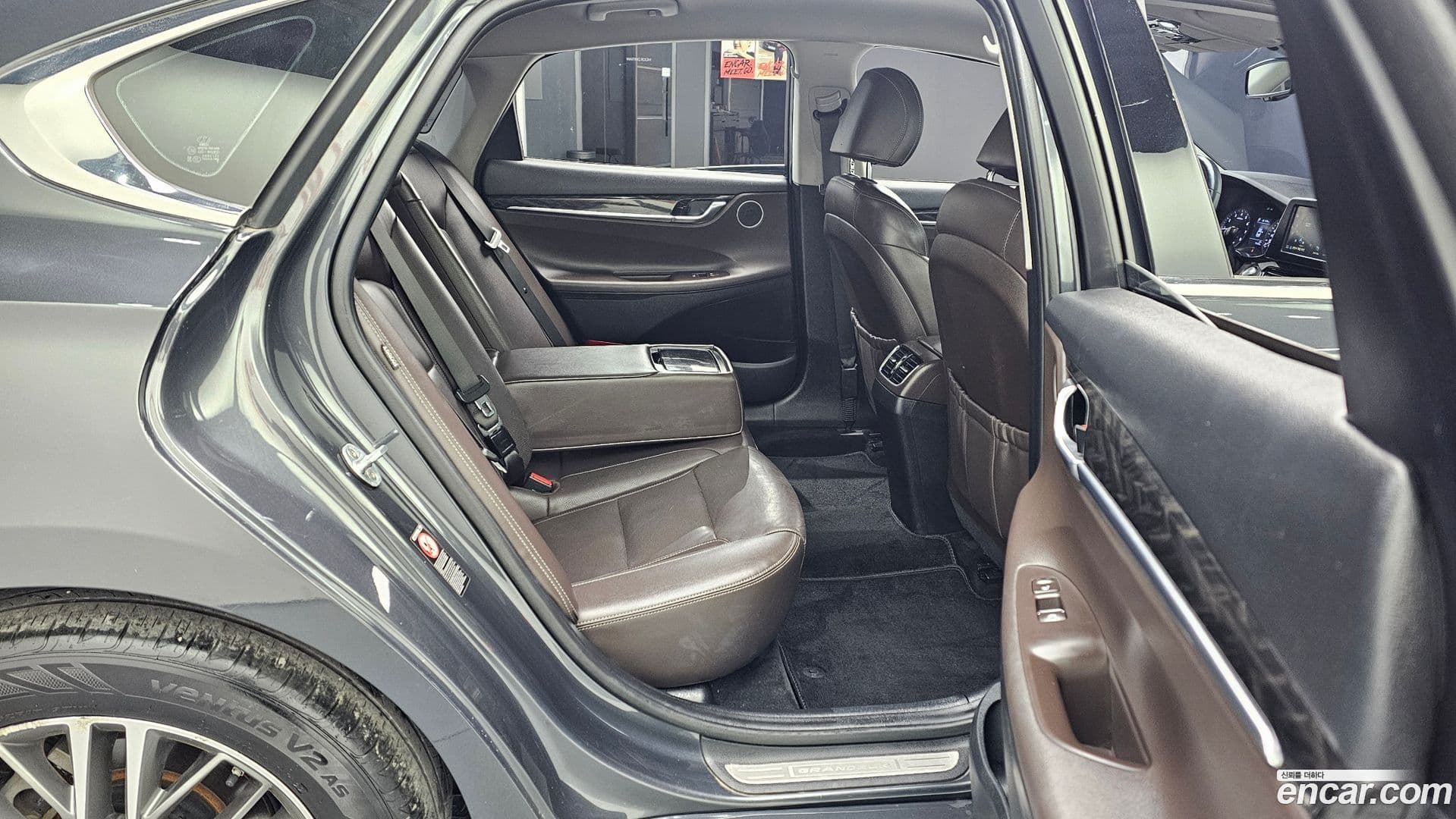 Main__Slider__Photo:Grandeur Hyundai 2017.4-11