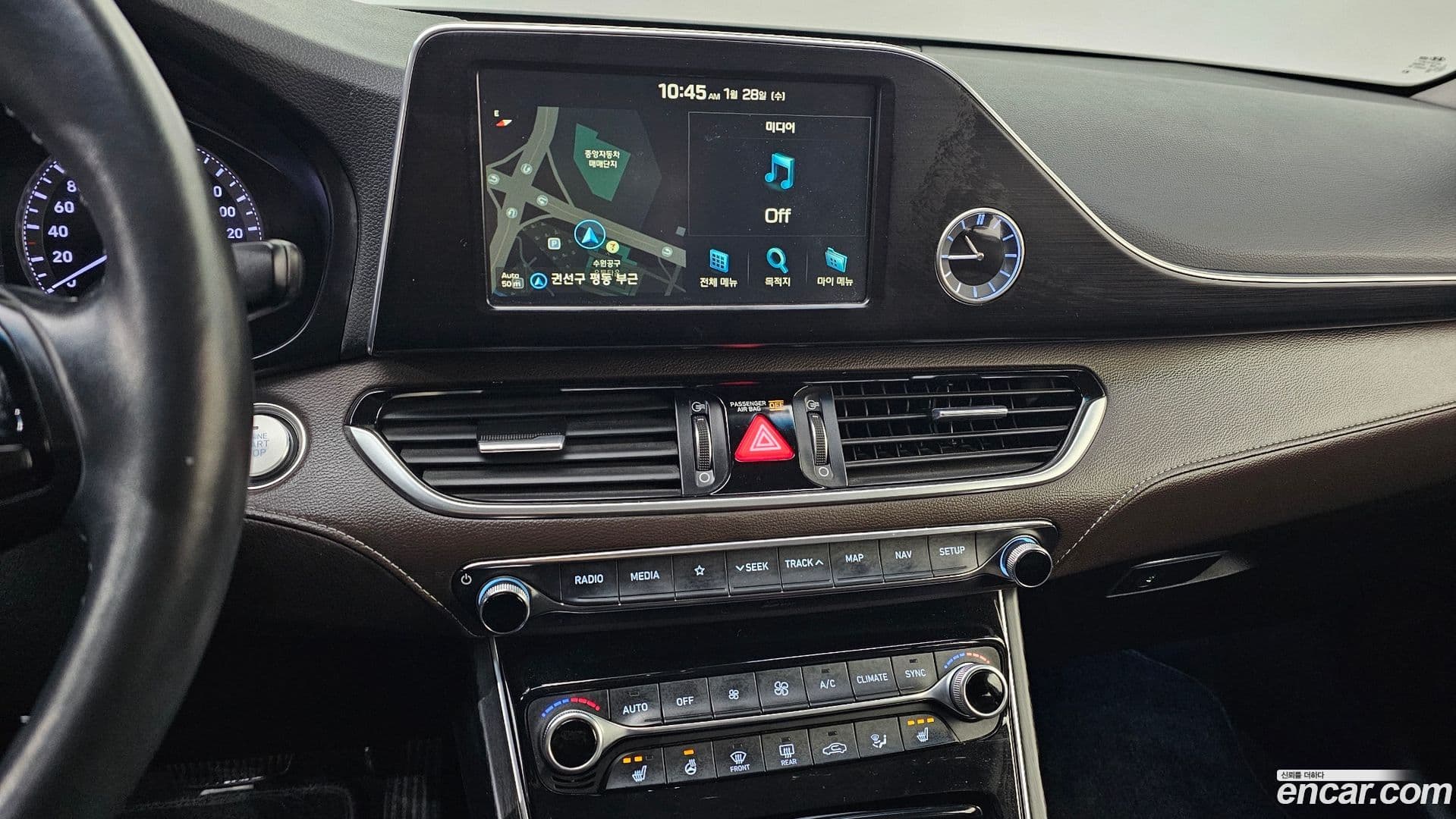 Main__Slider__Photo:Grandeur Hyundai 2017.4-13