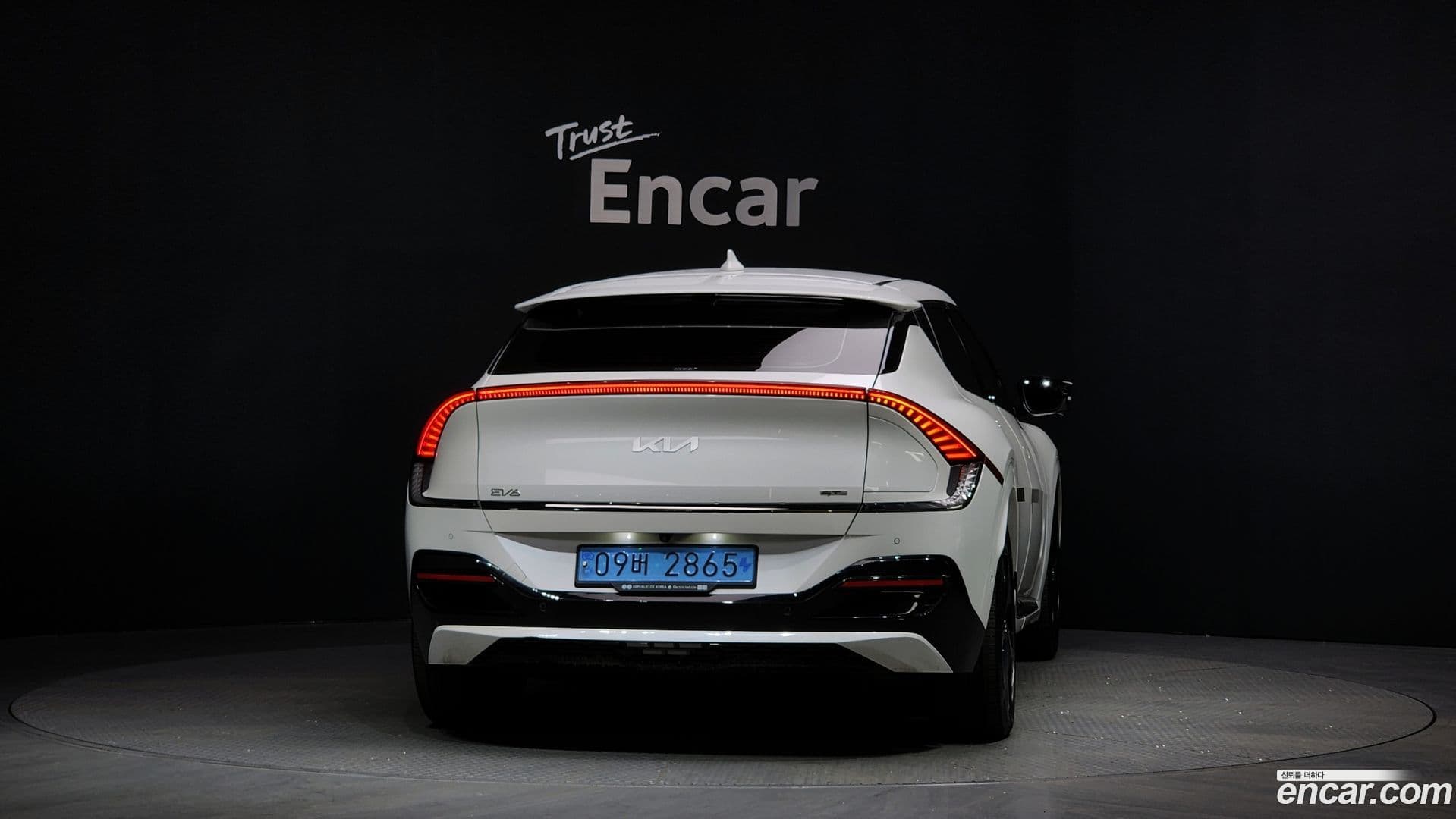 Main__Slider__Photo:EV6 Kia 2021.7-3