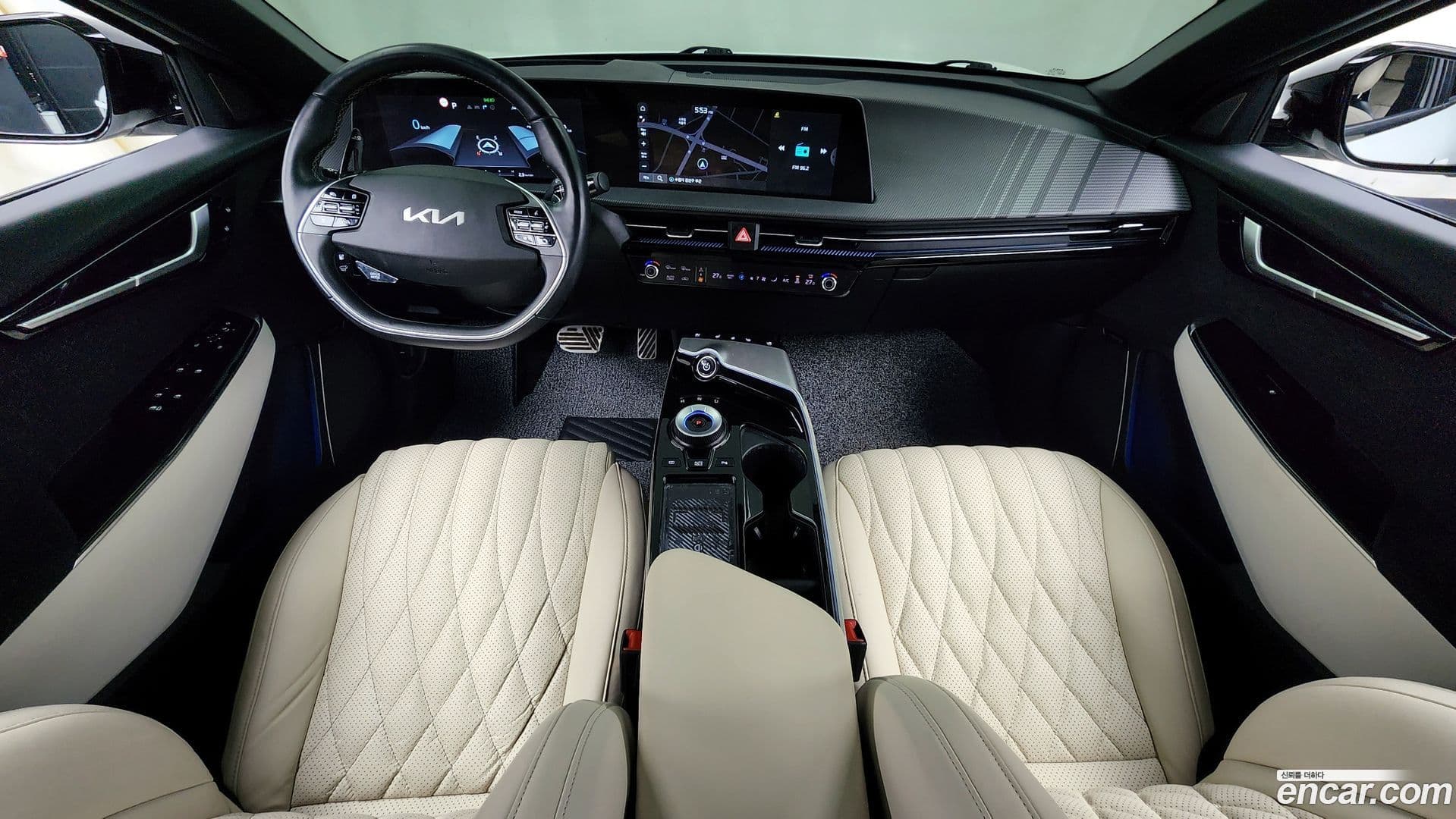 Main__Slider__Photo:EV6 Kia 2021.7-6