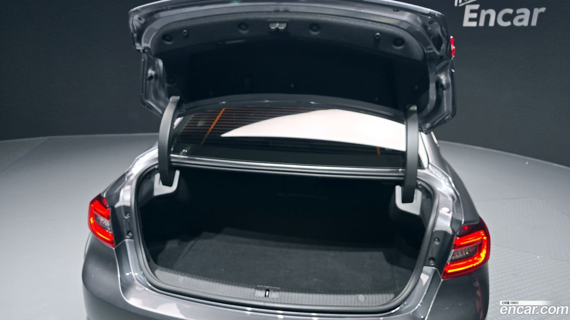 Main__Slider__Photo:SM6 Renault-KoreaSamsung 2017.5-19