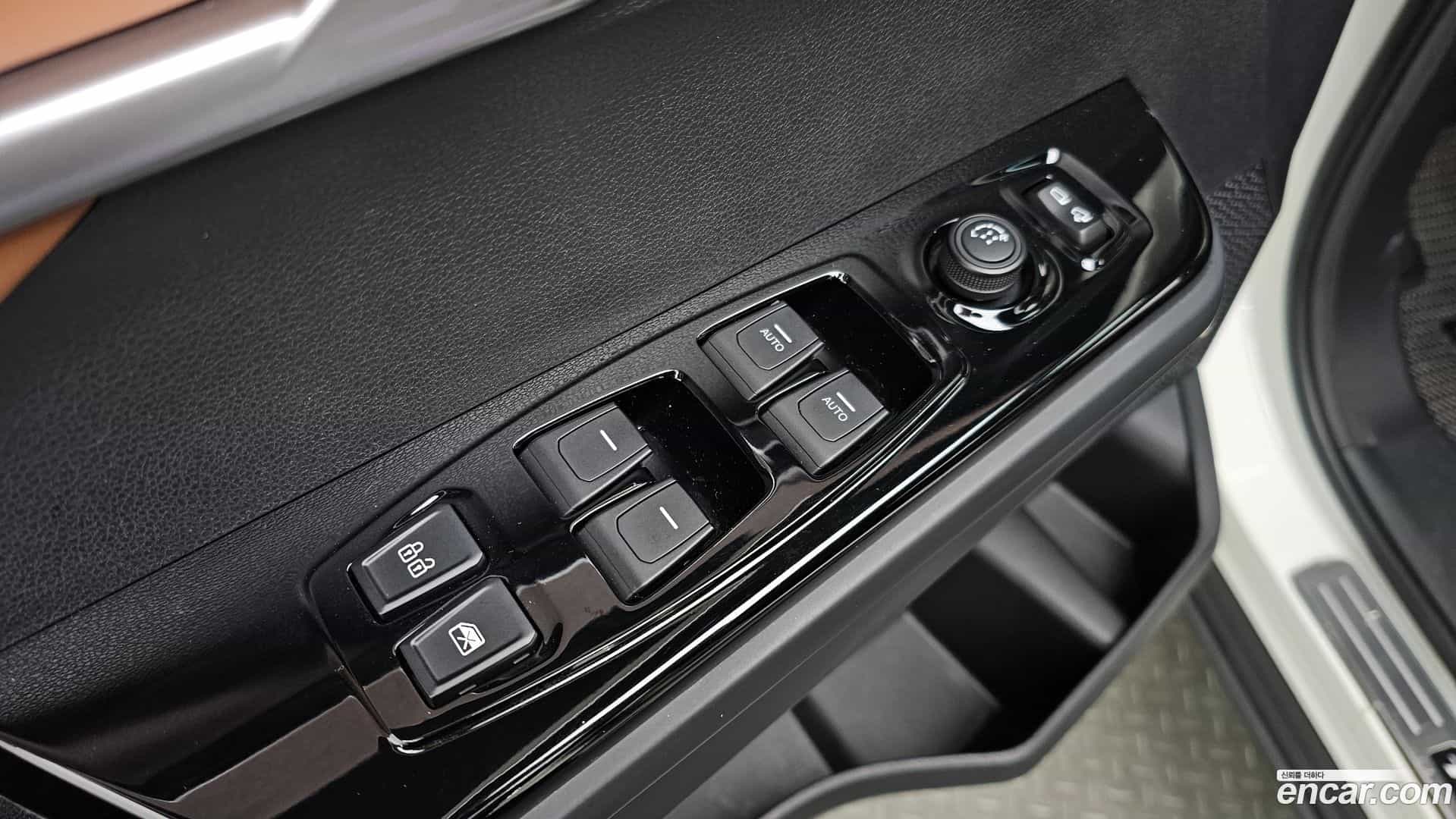 Torres KG_Mobility_Ssangyong 2022.8-OPTION-023