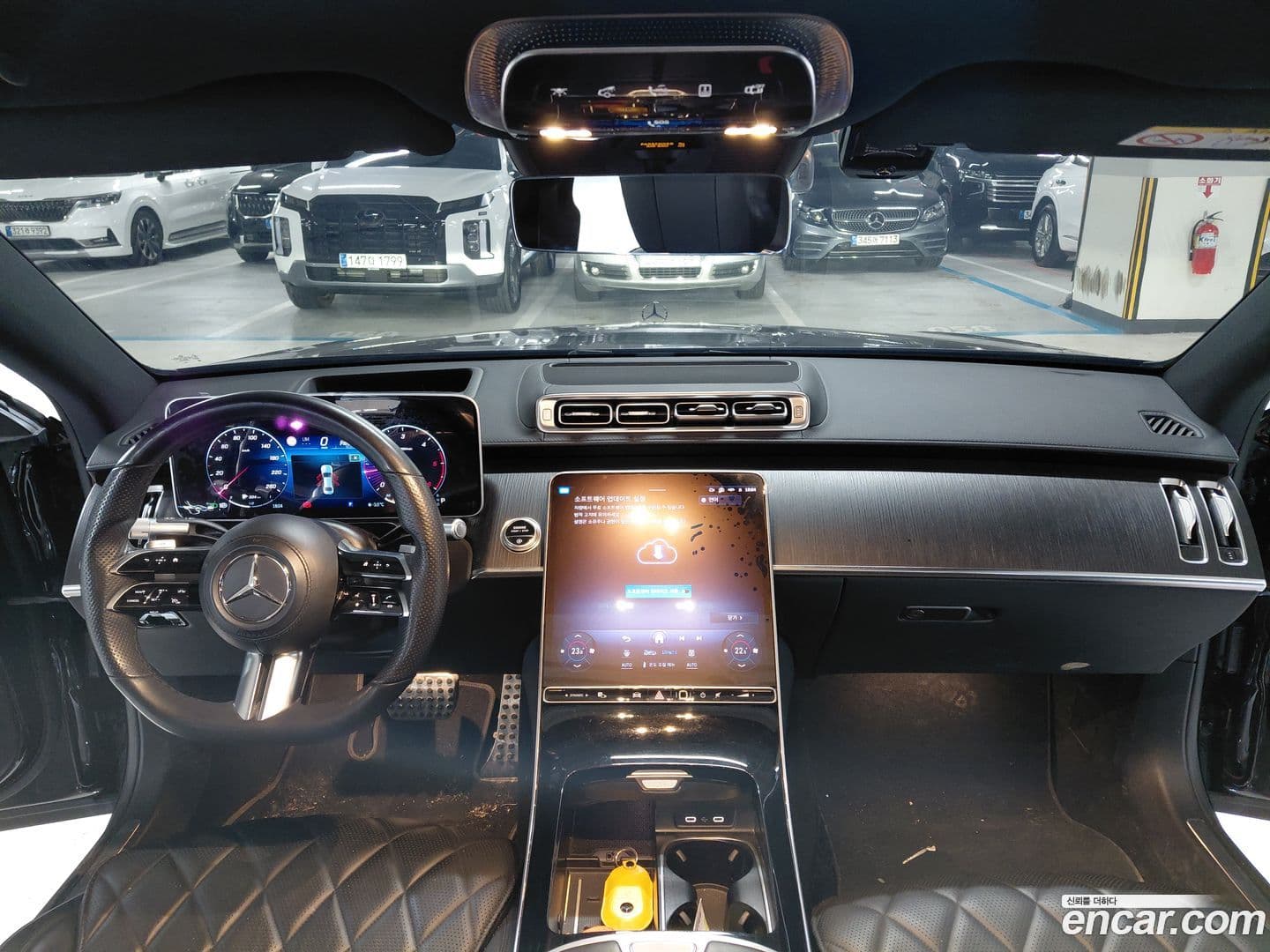 Main__Slider__Photo:S-Class Mercedes-Benz 2021.11-5