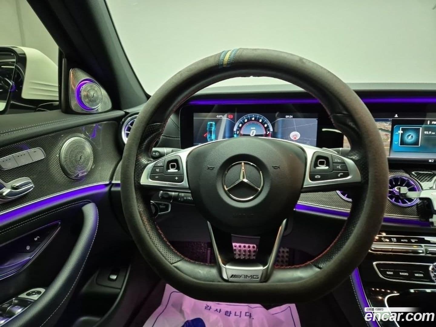 Main__Slider__Photo:E-Class Mercedes-Benz 2017.6-5