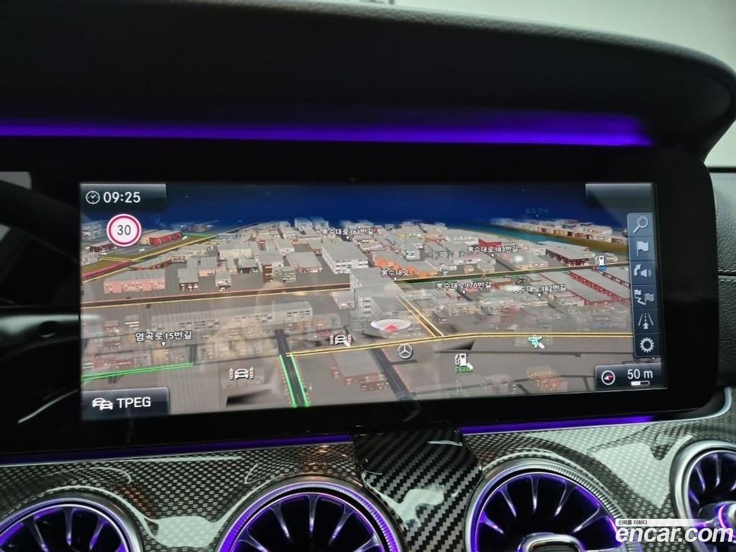 Main__Slider__Photo:E-Class Mercedes-Benz 2017.6-9