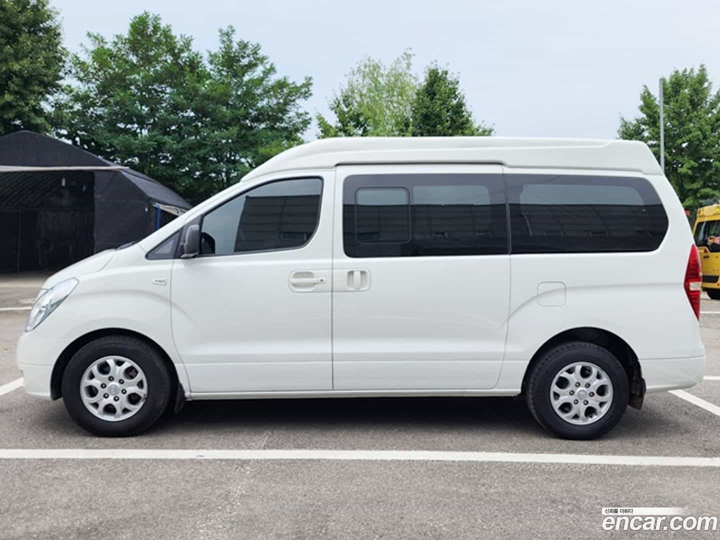 Starex Hyundai 2011.10-INNER-006