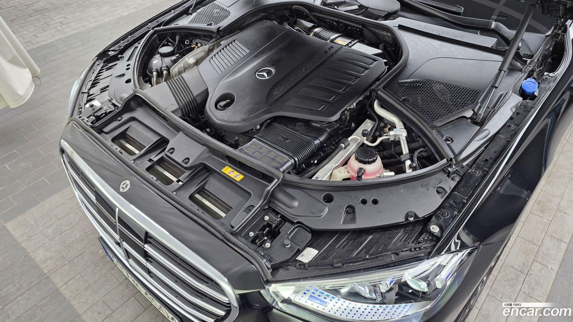 Main__Slider__Photo:S-Class Mercedes-Benz 2021.10-5