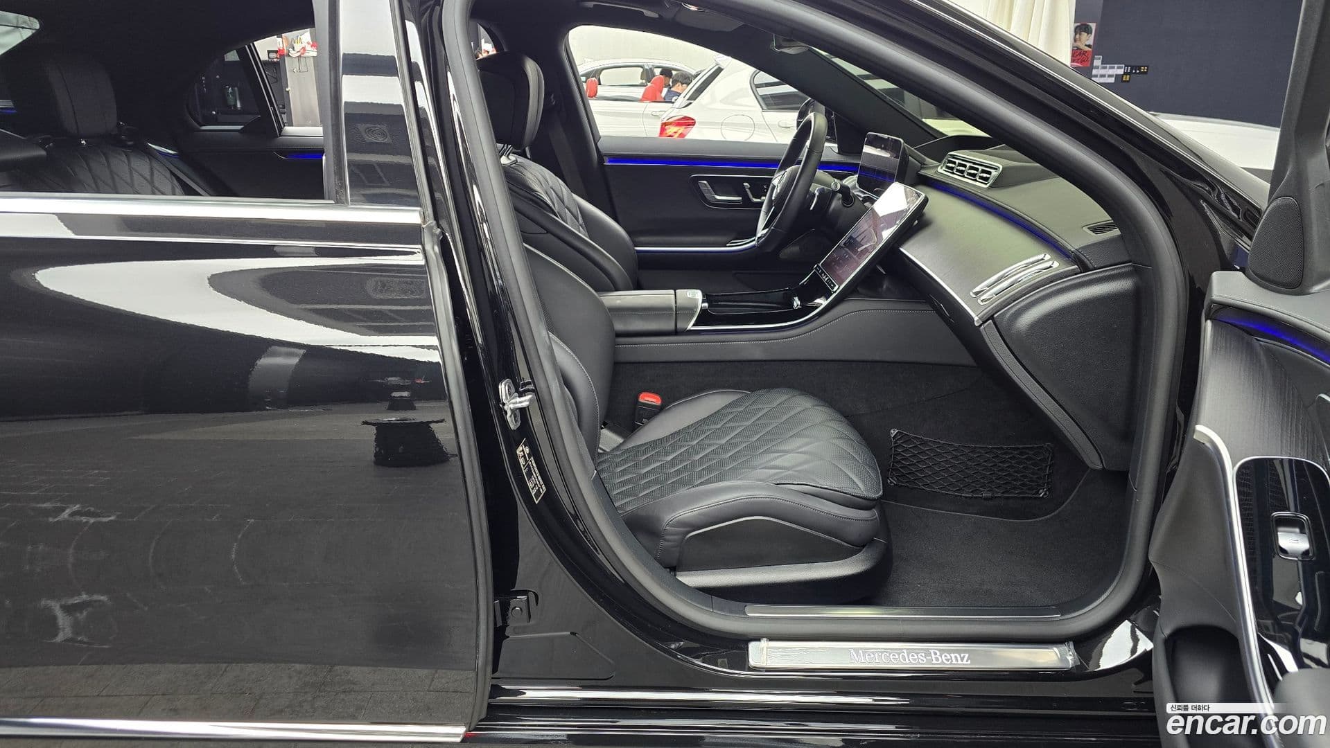 Main__Slider__Photo:S-Class Mercedes-Benz 2021.10-10