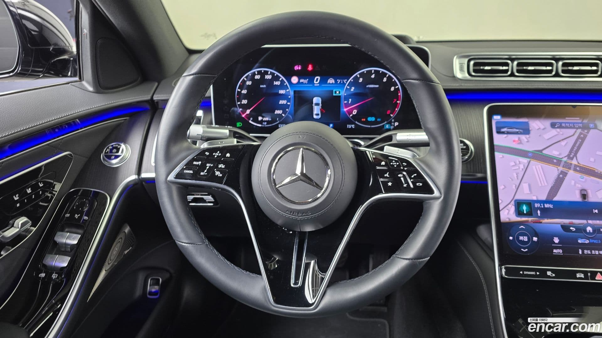 Main__Slider__Photo:S-Class Mercedes-Benz 2021.10-12