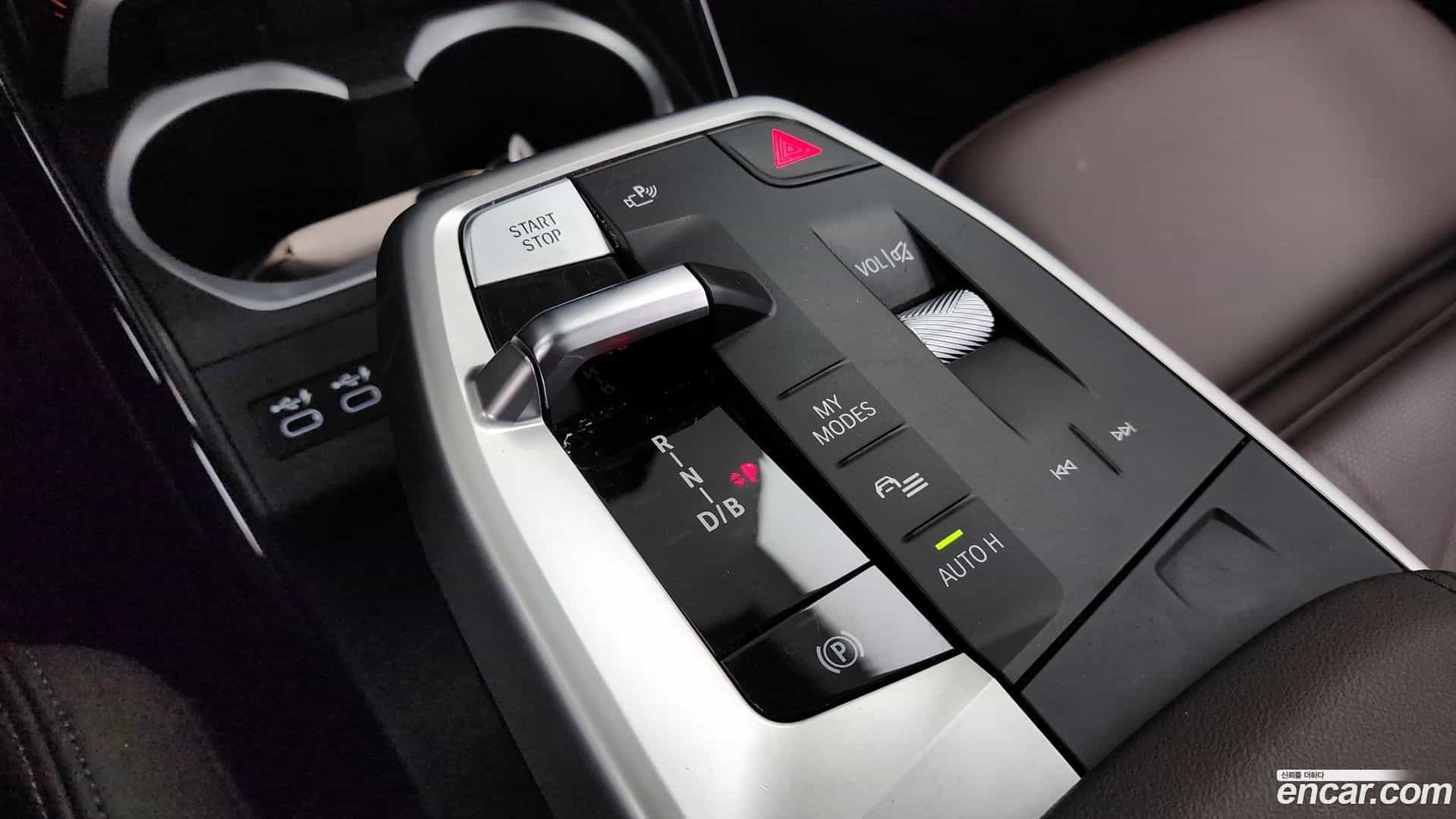 iX1 BMW 2023.10-INNER-009