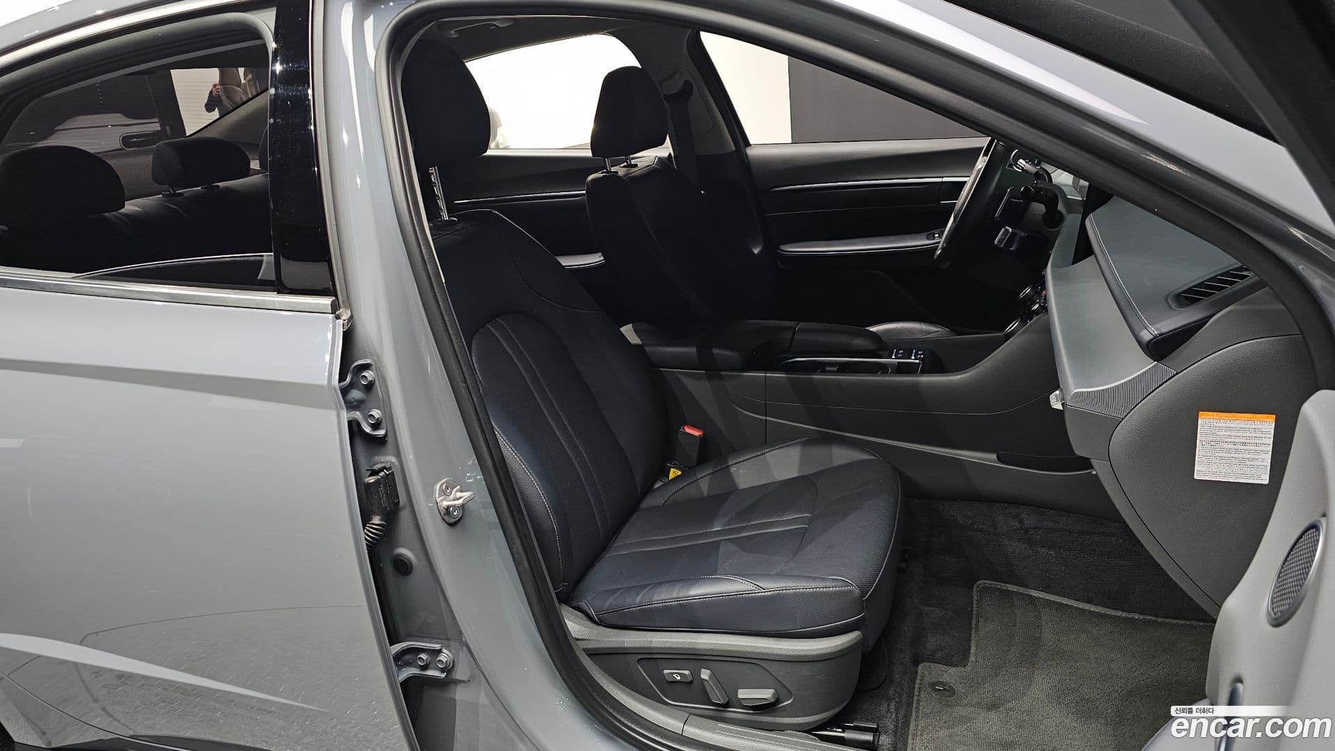 Main__Slider__Photo:Sonata Hyundai 2023.9-9