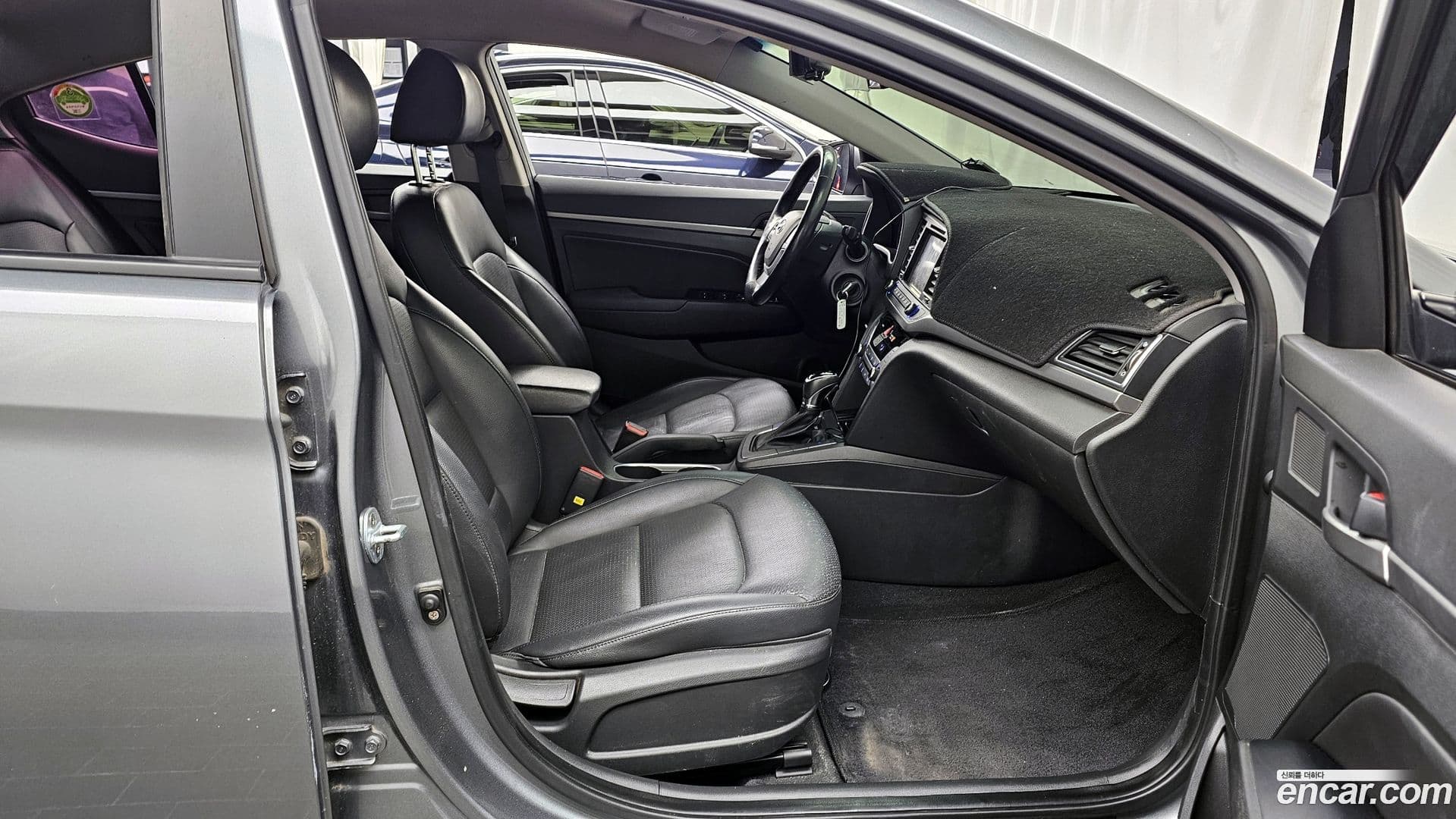 Main__Slider__Photo:AVANTE Hyundai 2016.2-10