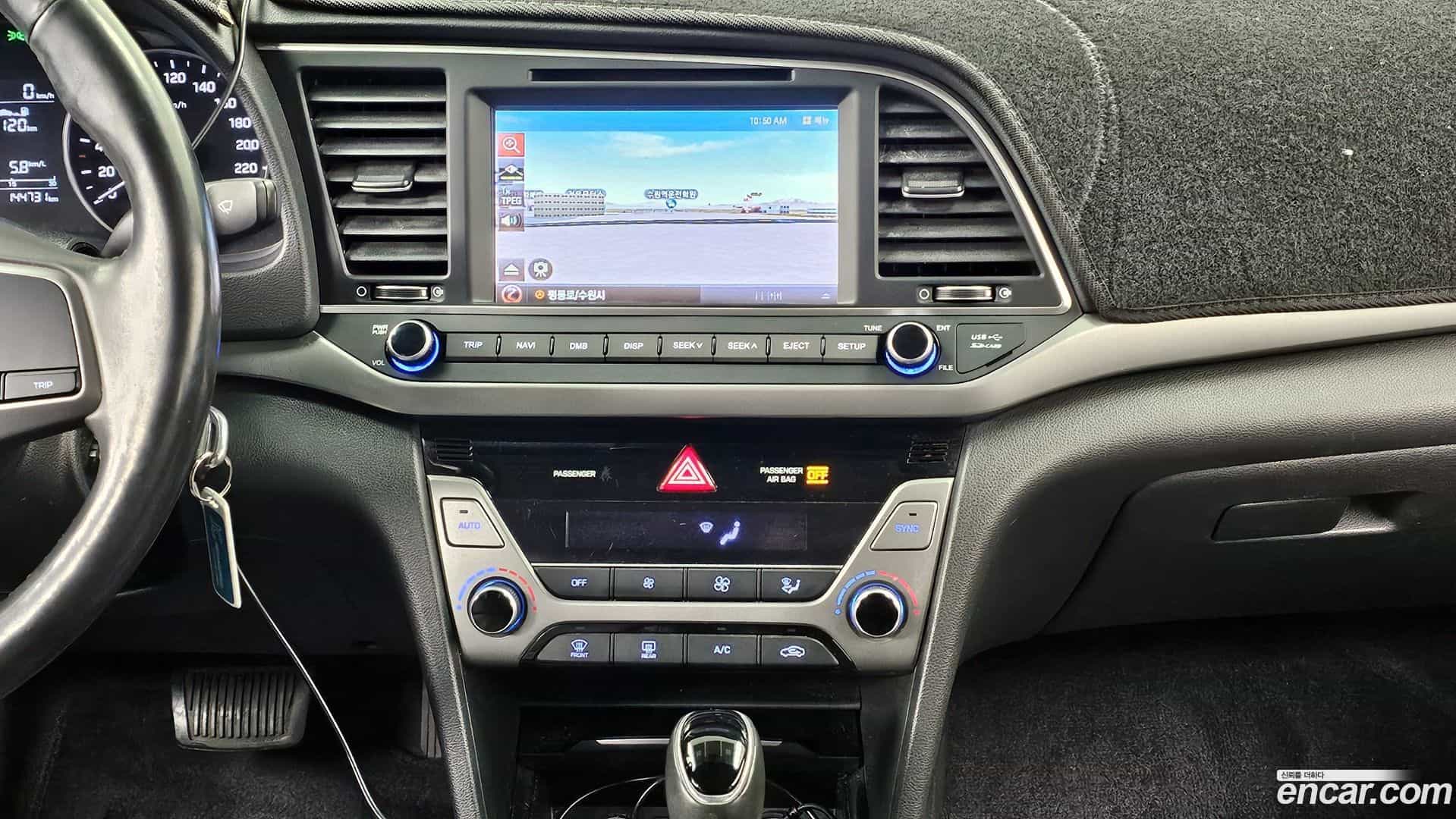 AVANTE Hyundai 2016.2-OPTION-018