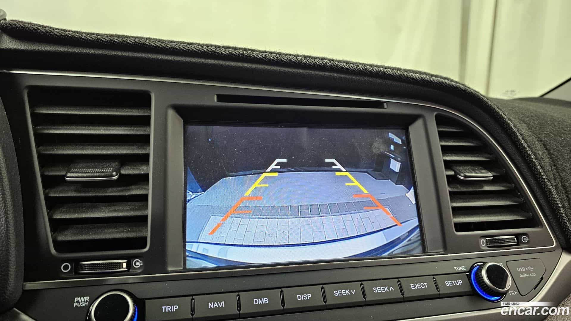 AVANTE Hyundai 2016.2-OPTION-019