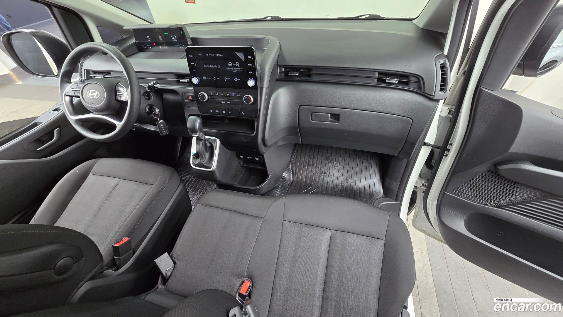 Main__Slider__Photo:Staria Hyundai 2024.7-6