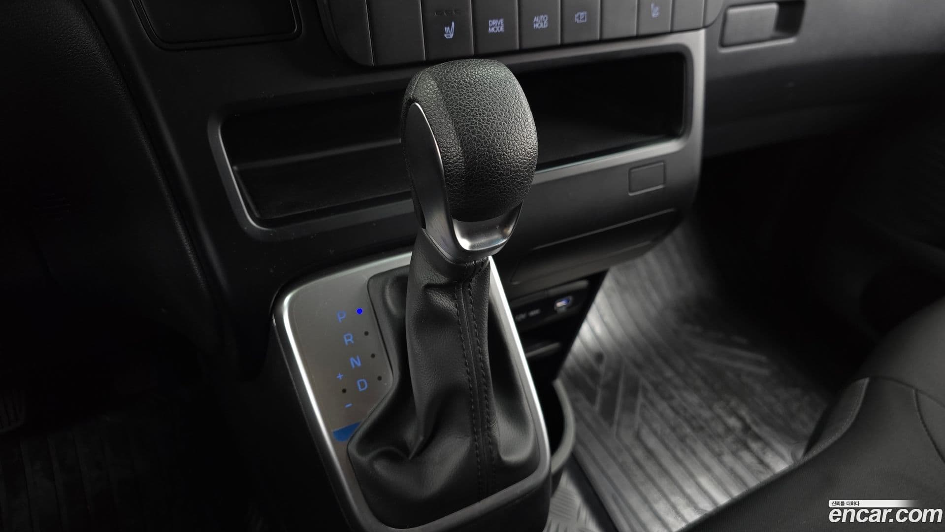 Main__Slider__Photo:Staria Hyundai 2024.7-8