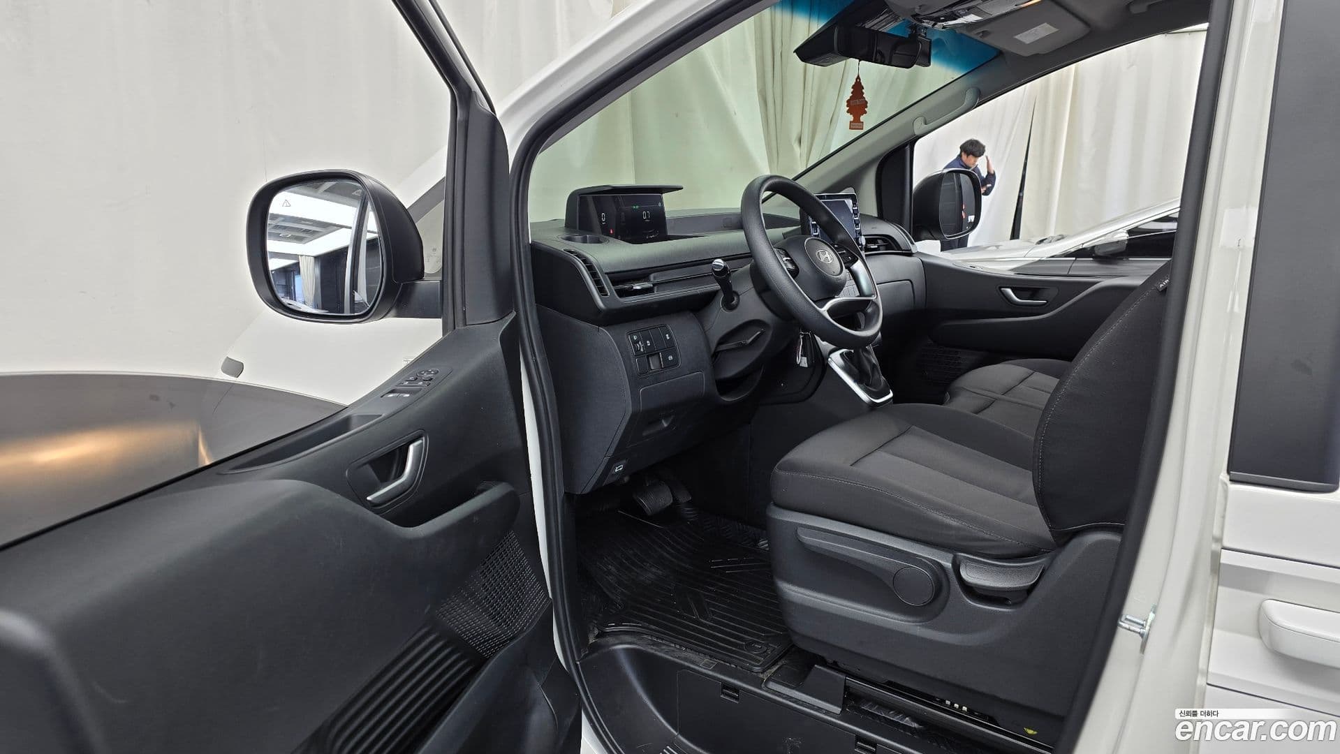 Main__Slider__Photo:Staria Hyundai 2024.7-9