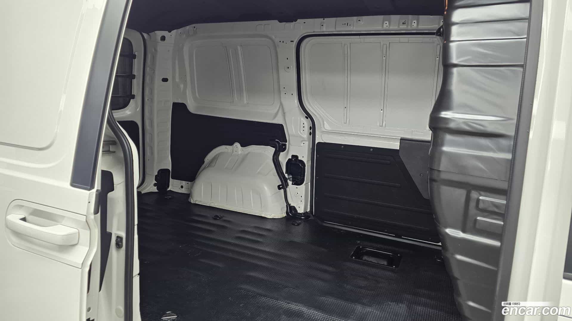 Staria Hyundai 2024.7-OPTION-016