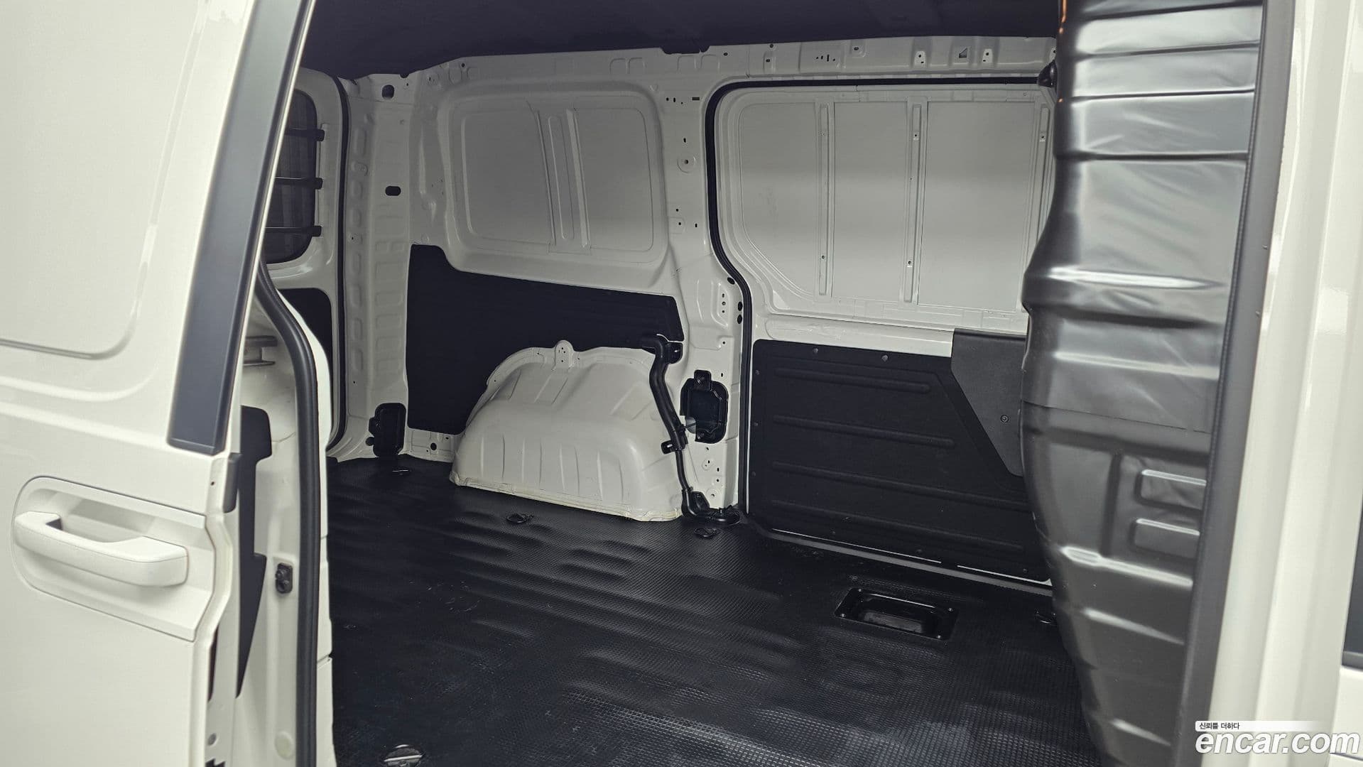 Main__Slider__Photo:Staria Hyundai 2024.7-11