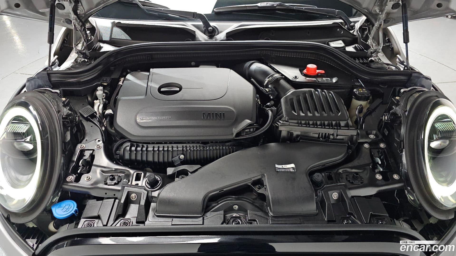 Main__Slider__Photo:Cooper Mini 2023.9-5