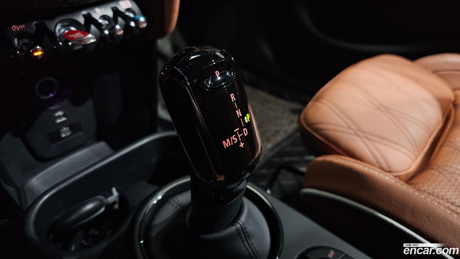 Main__Slider__Photo:Cooper Mini 2023.9-8