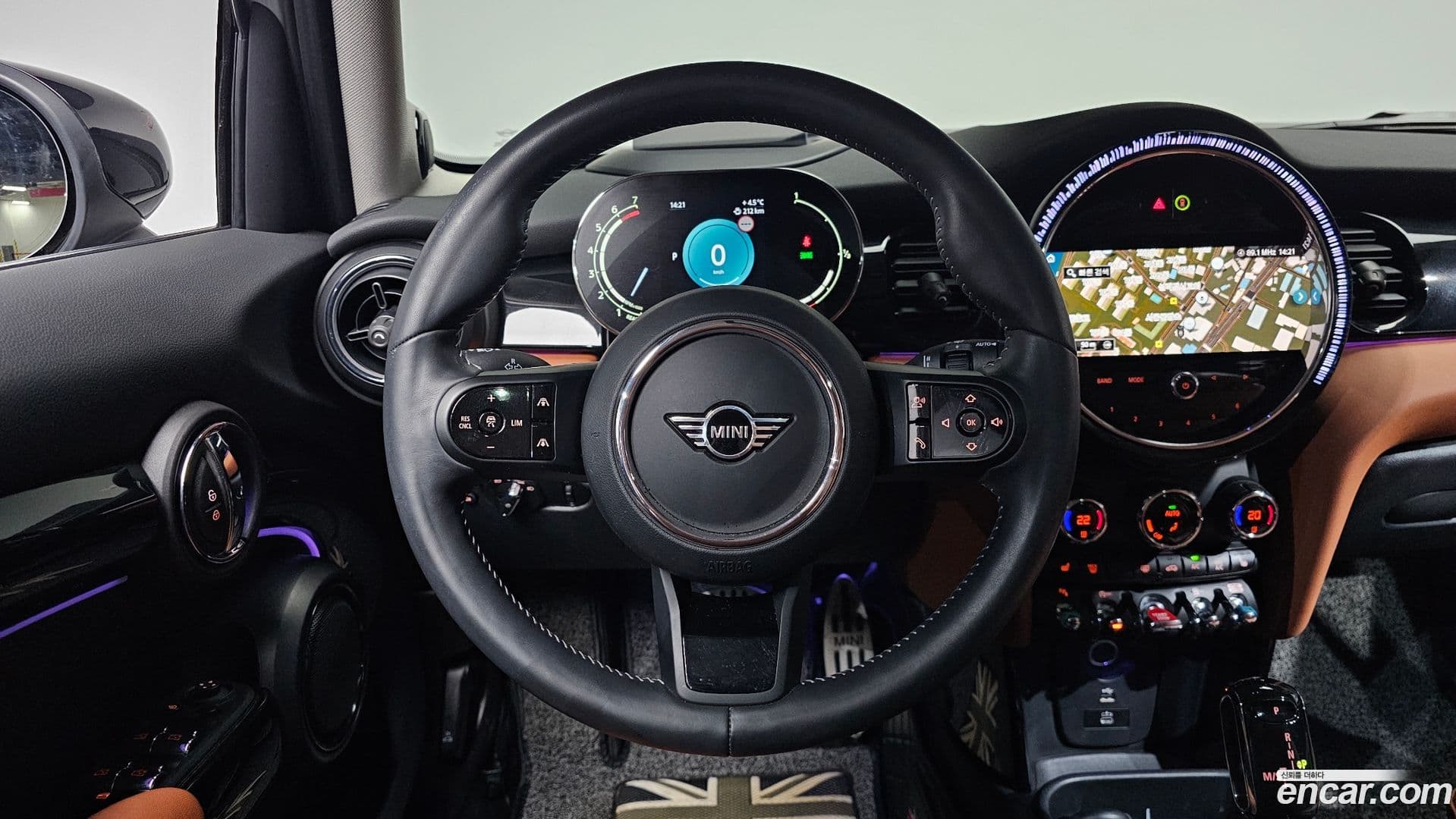 Main__Slider__Photo:Cooper Mini 2023.9-12