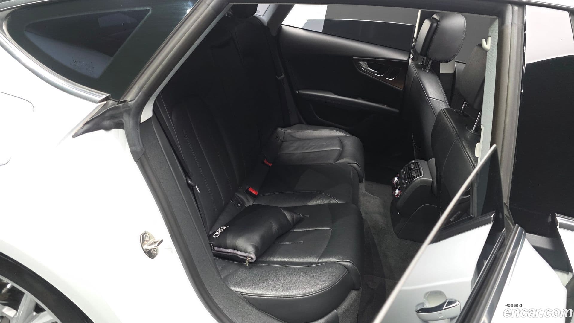 Main__Slider__Photo:A7 Audi 2016.9-11