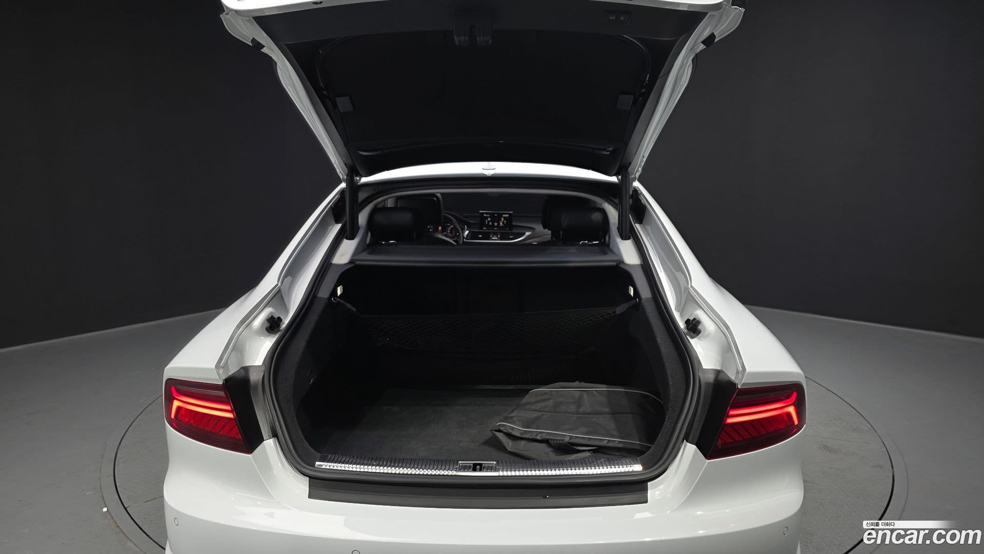 Main__Slider__Photo:A7 Audi 2016.9-19