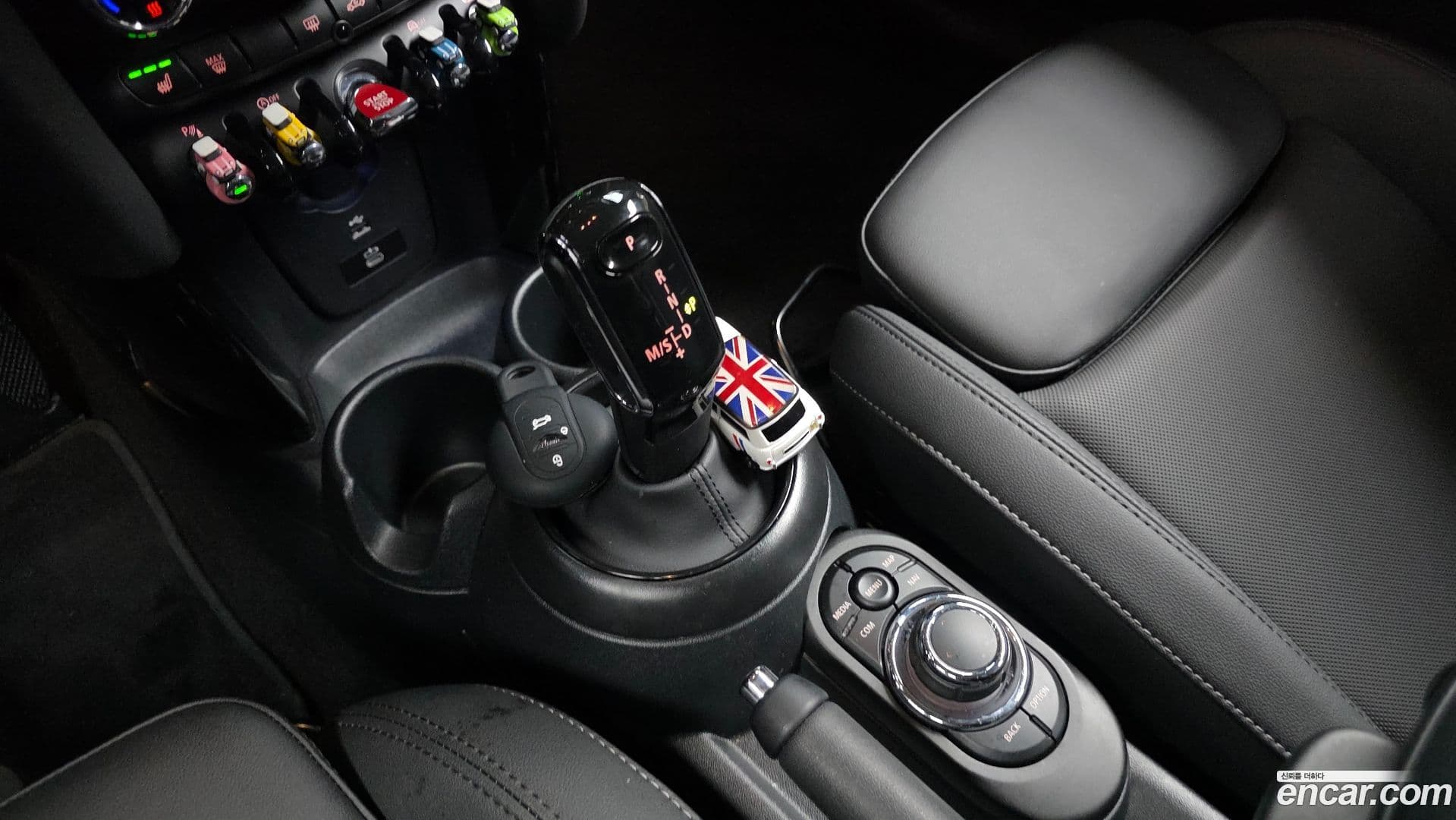 Main__Slider__Photo:Cooper Mini 2023.10-8