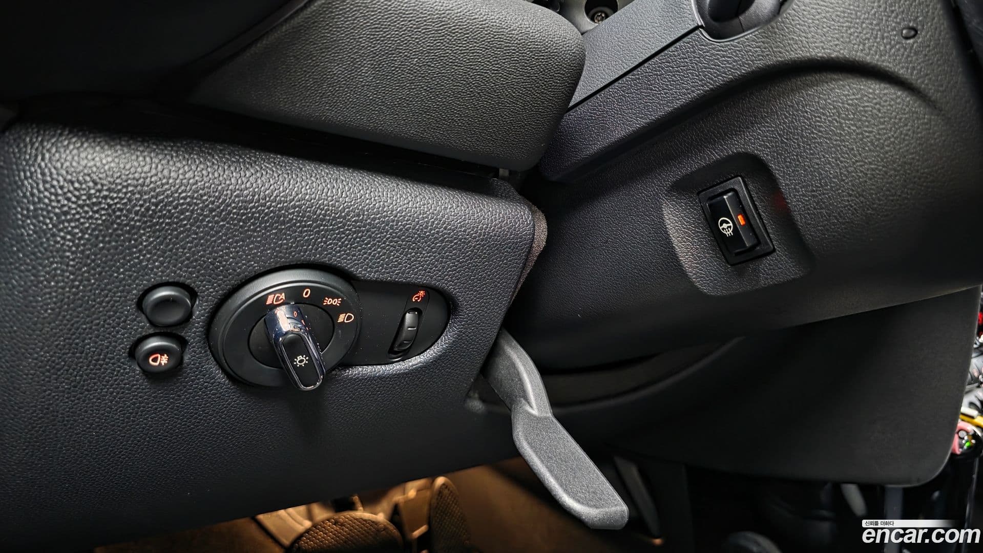 Main__Slider__Photo:Cooper Mini 2023.10-17