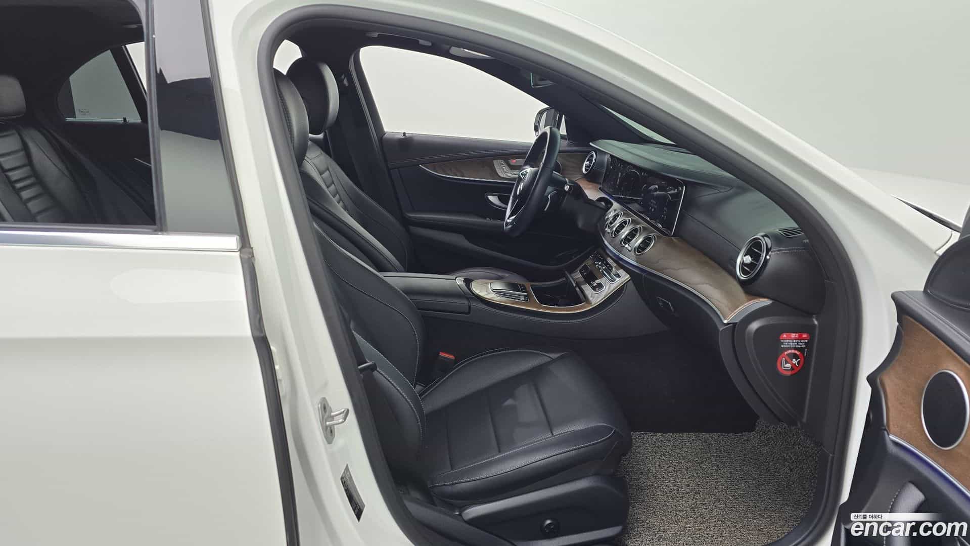 E-Class Mercedes-Benz 2021.3-OPTION-015