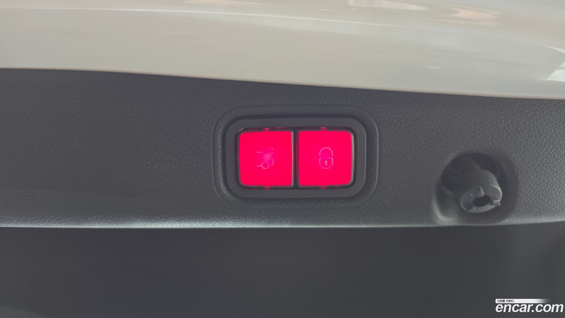 Main__Slider__Photo:E-Class Mercedes-Benz 2021.3-19