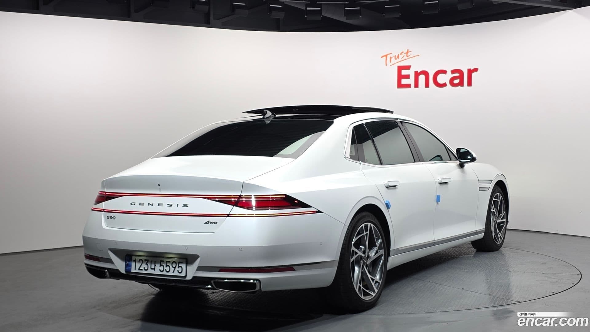 Main__Slider__Photo:G90 Genesis 2023.8-1