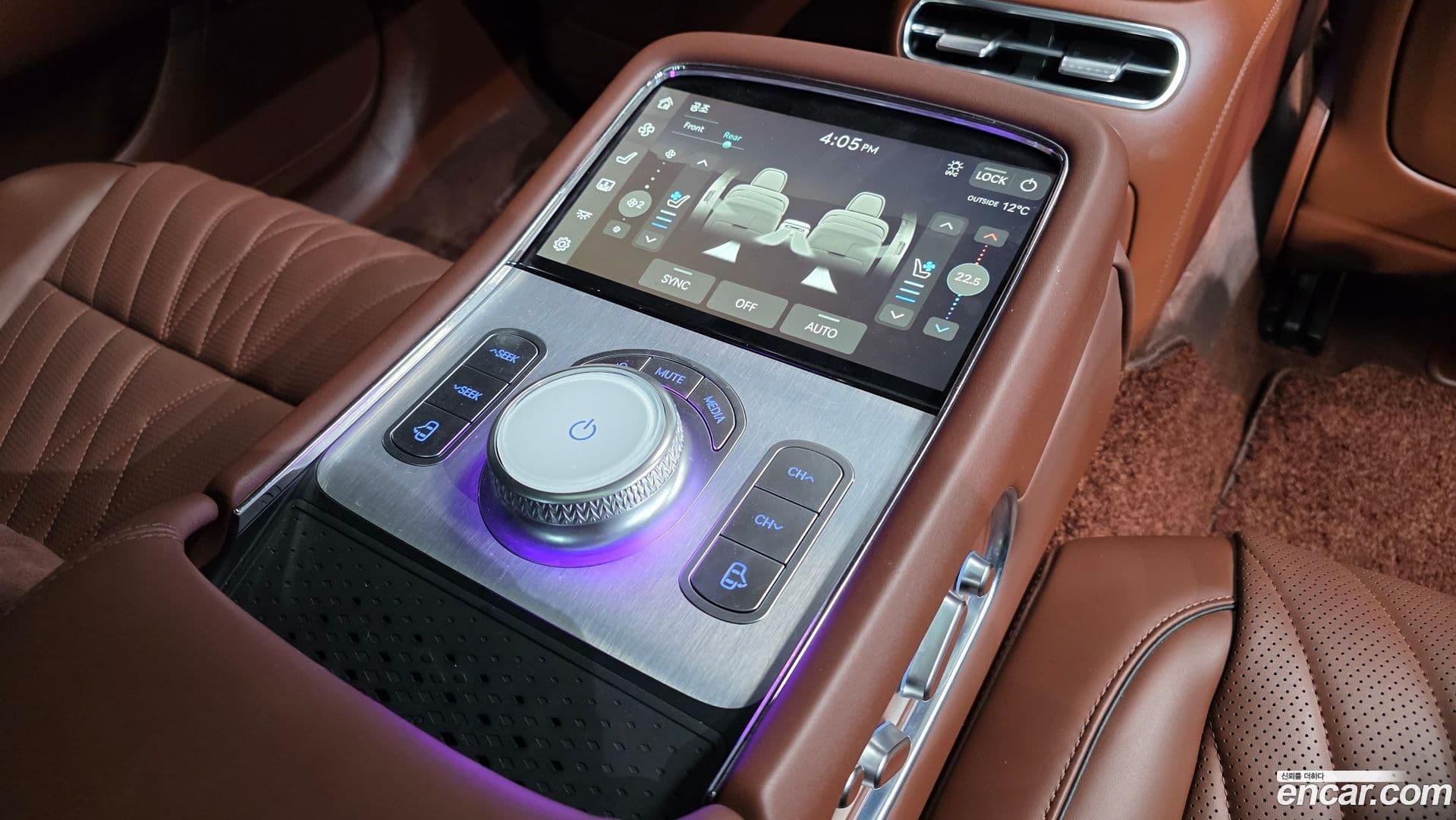 Main__Slider__Photo:G90 Genesis 2023.8-17