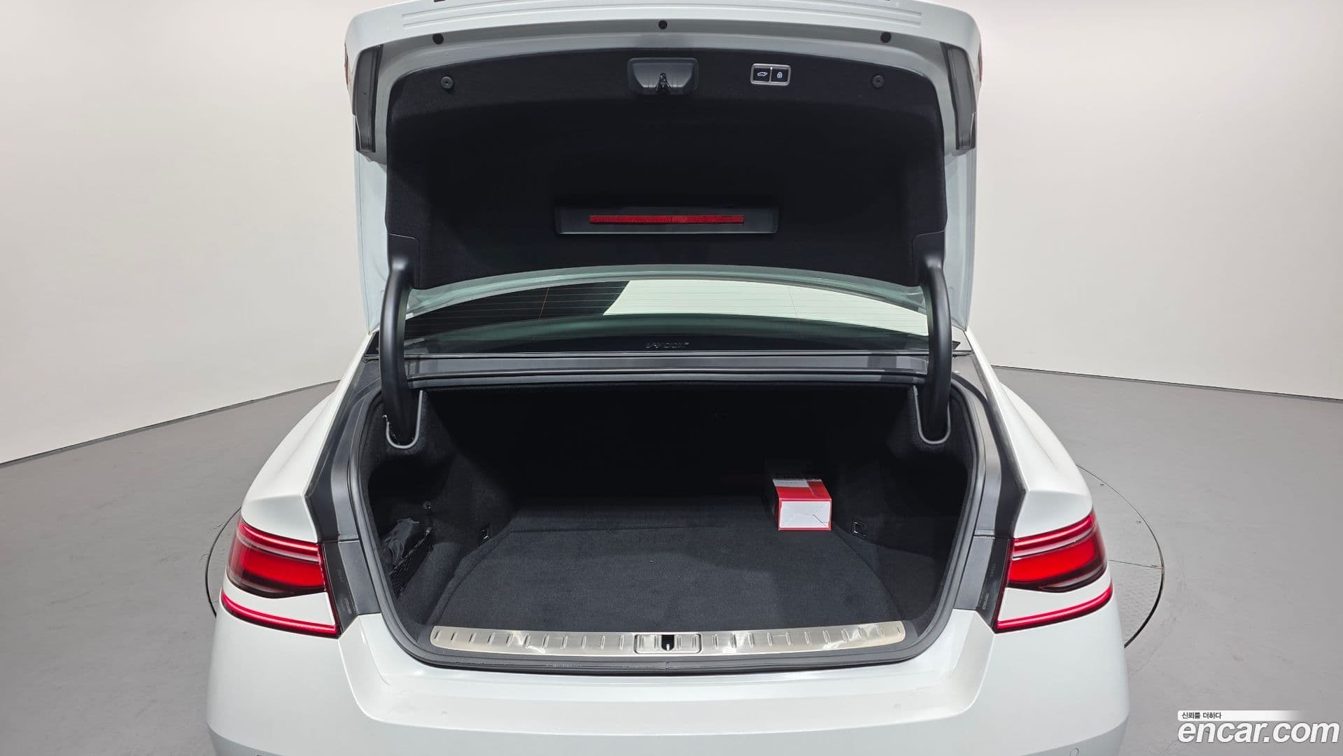 Main__Slider__Photo:G90 Genesis 2023.8-19